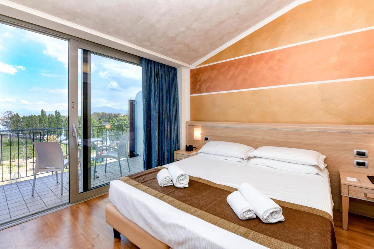 Hotel Rivus Peschiera del Garda Ngoại thất bức ảnh