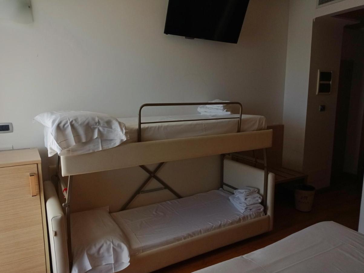 Hotel Rivus Peschiera del Garda Ngoại thất bức ảnh