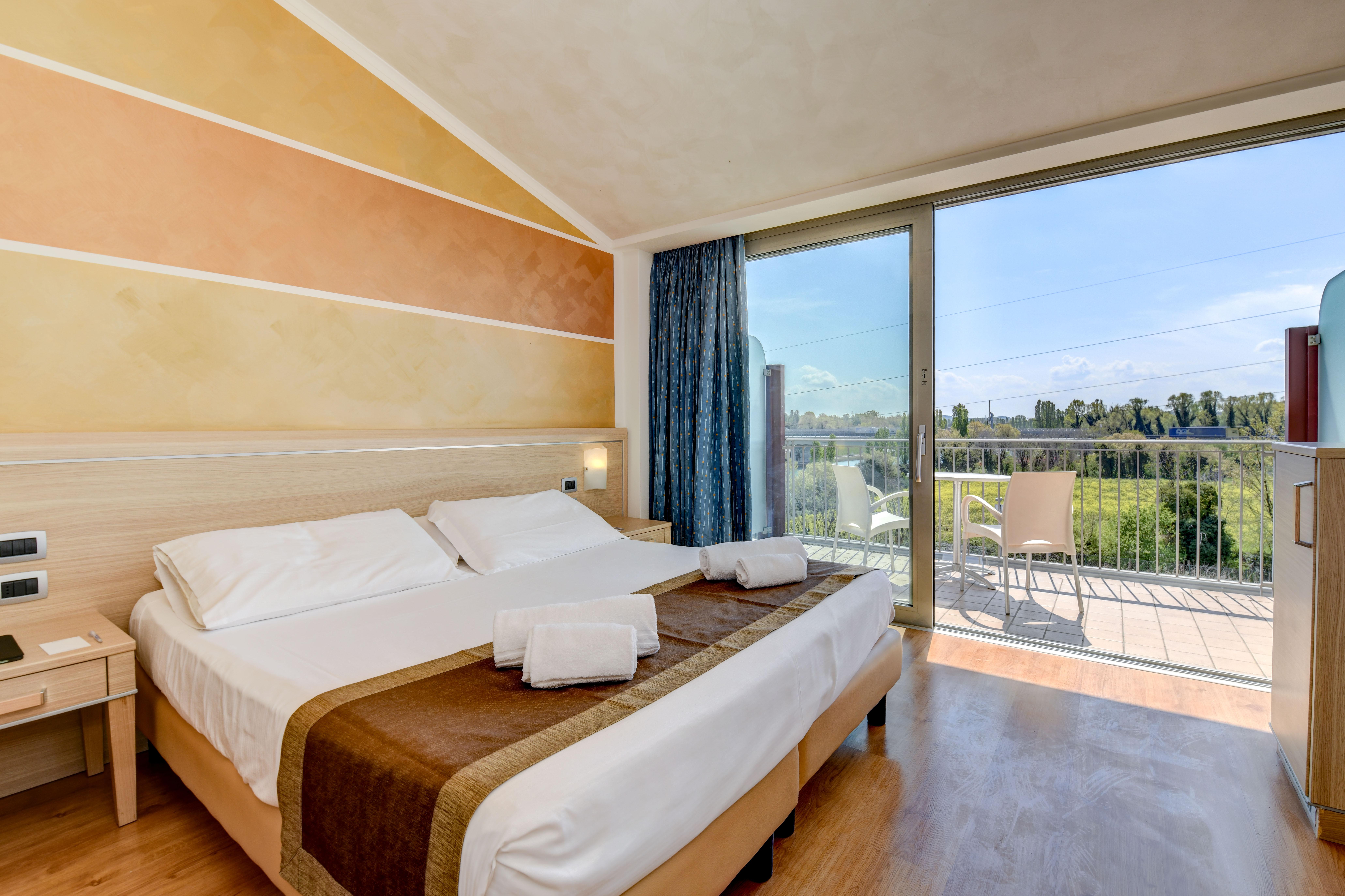 Hotel Rivus Peschiera del Garda Ngoại thất bức ảnh