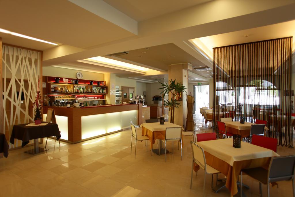 Hotel Rivus Peschiera del Garda Ngoại thất bức ảnh