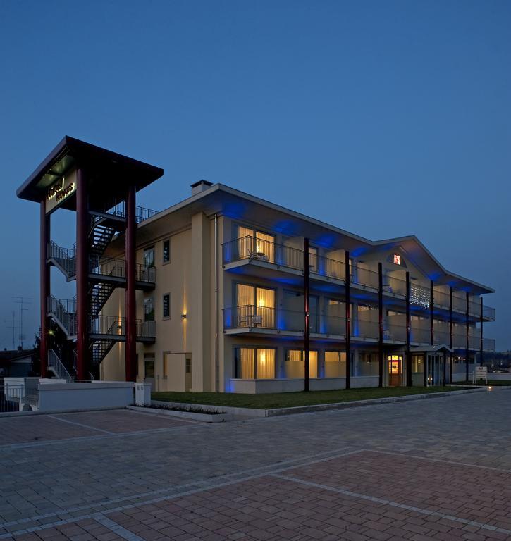 Hotel Rivus Peschiera del Garda Ngoại thất bức ảnh