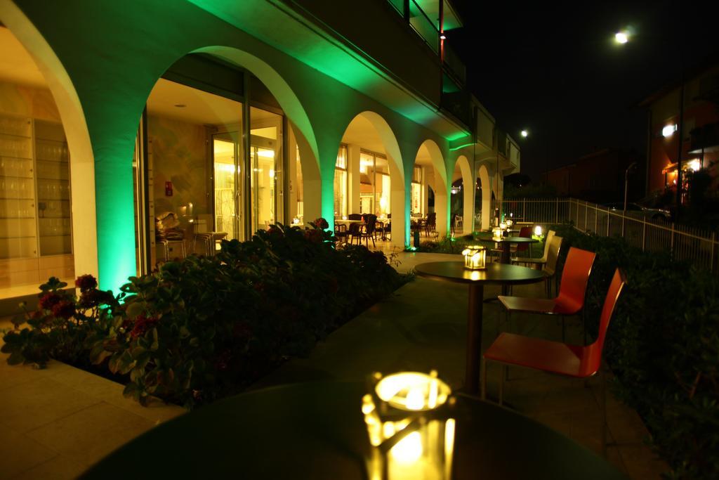 Hotel Rivus Peschiera del Garda Ngoại thất bức ảnh